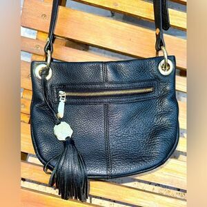 VINCE CAMUTO Black Soft Pebble Leather Crossbody Bag EUC